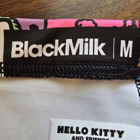 Blackmilk Sanrio All Stars HWMF Leggings Size M NWOT Hello Kitty & Gudetama - Picture 5 of 13
